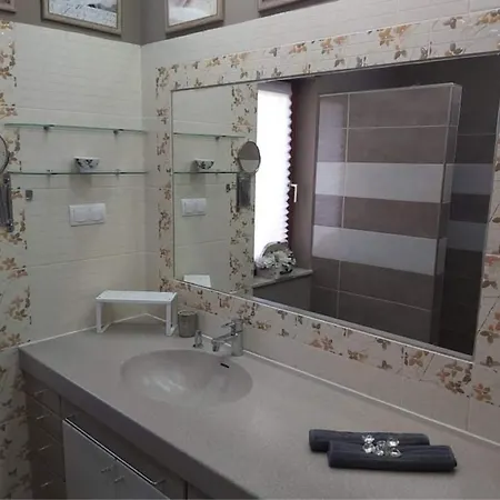 Casa de hóspedes Nyirjes 4*